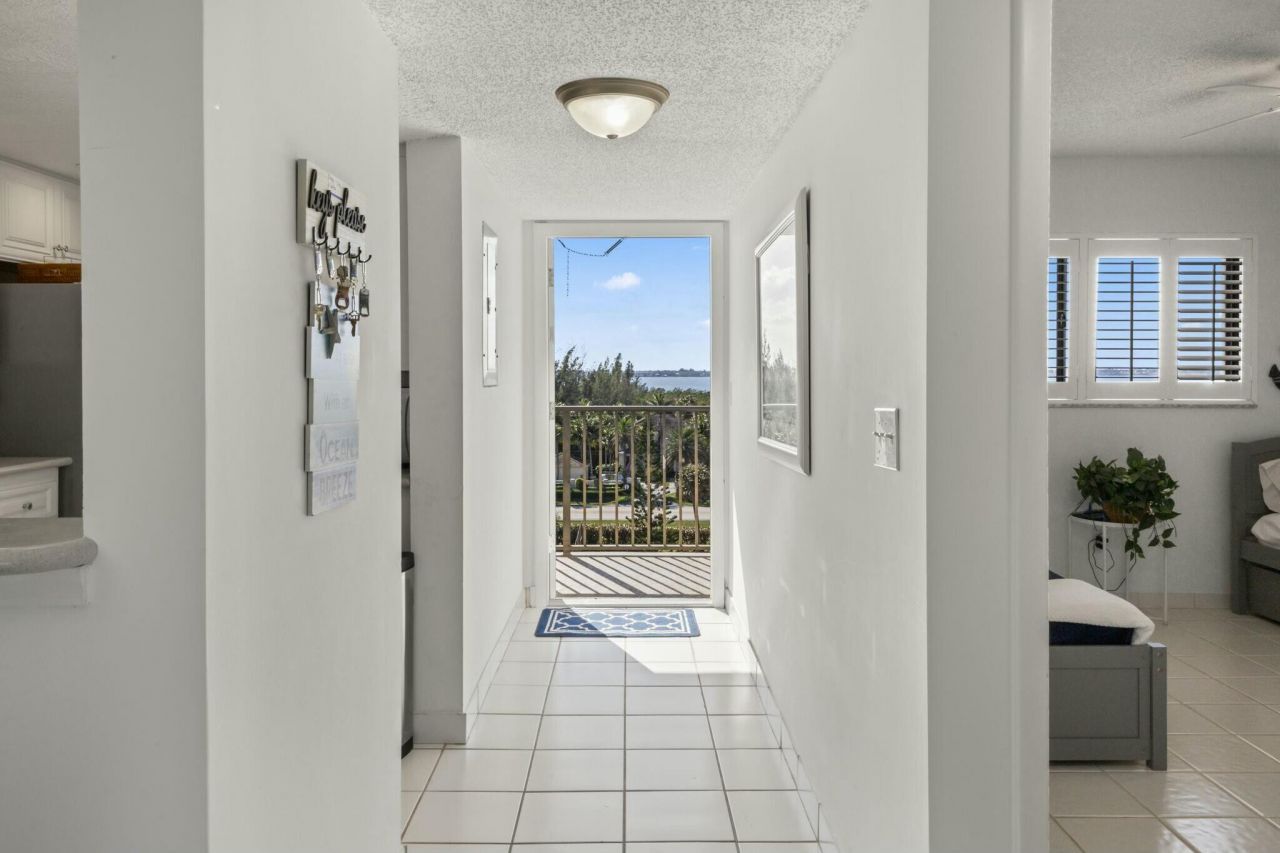 10152 S Ocean Drive, Unit 718 B, Jensen Beach, FL 34957 Photo