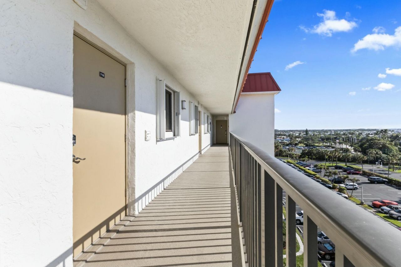 10152 S Ocean Drive, Unit 718 B, Jensen Beach, FL 34957 Photo