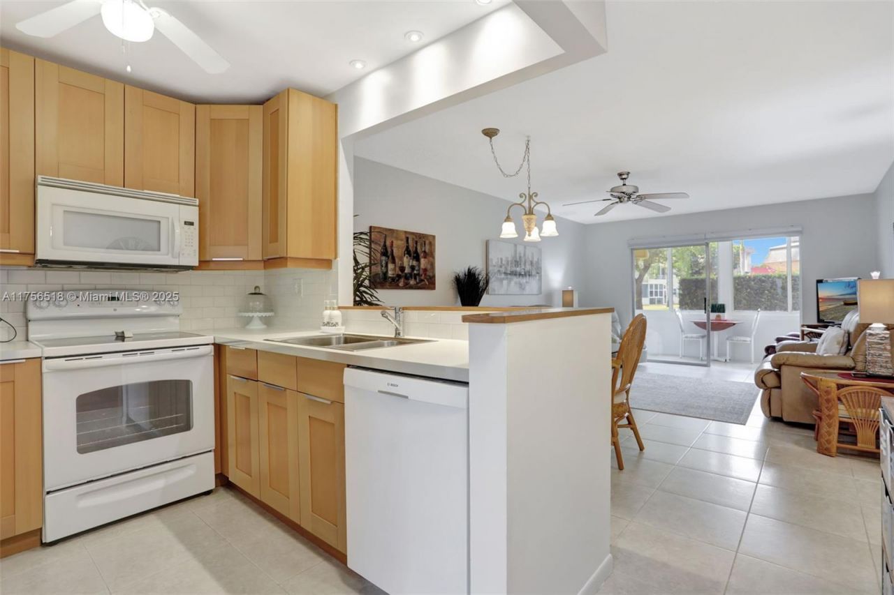 4421 NW 16th St, Unit G110, Lauderhill, FL 33313 Photo