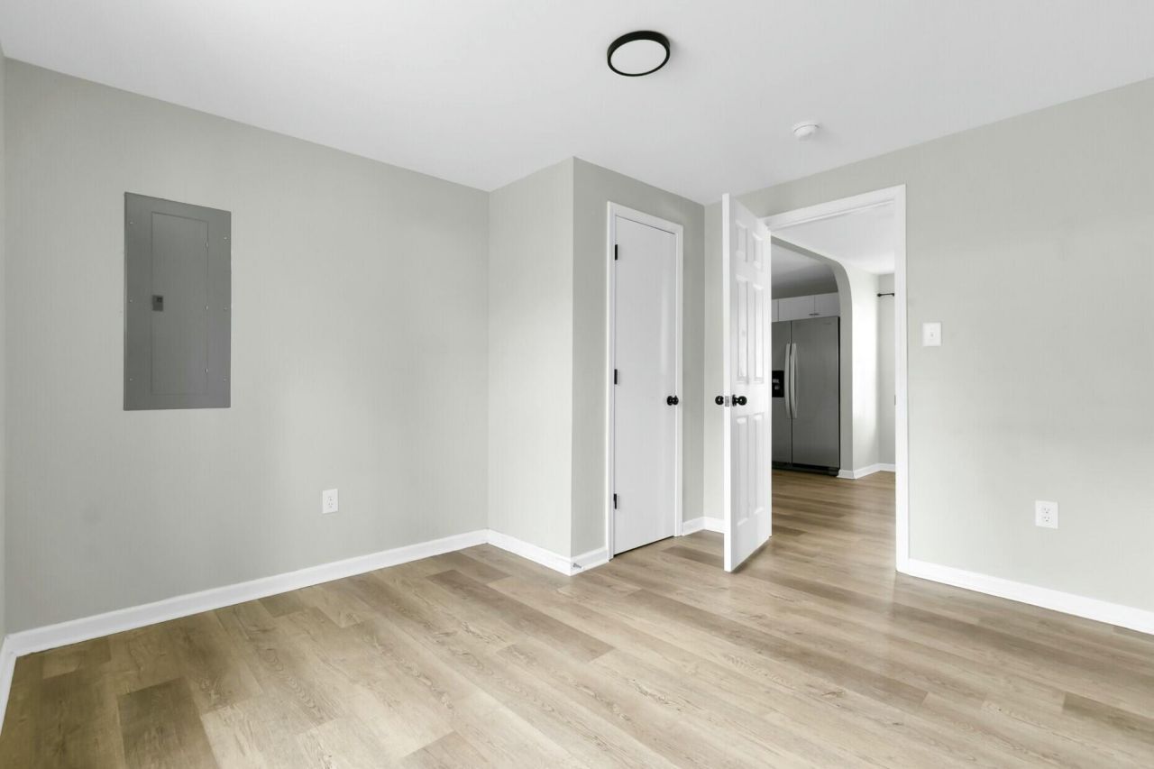 204 Delano Street Photo 19