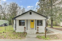 204 Delano Street photo 4