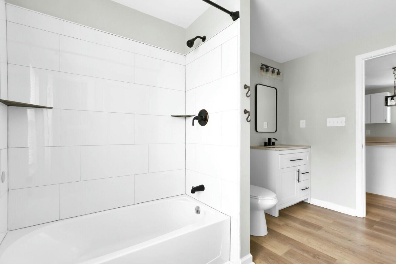 204 Delano Street Photo 21