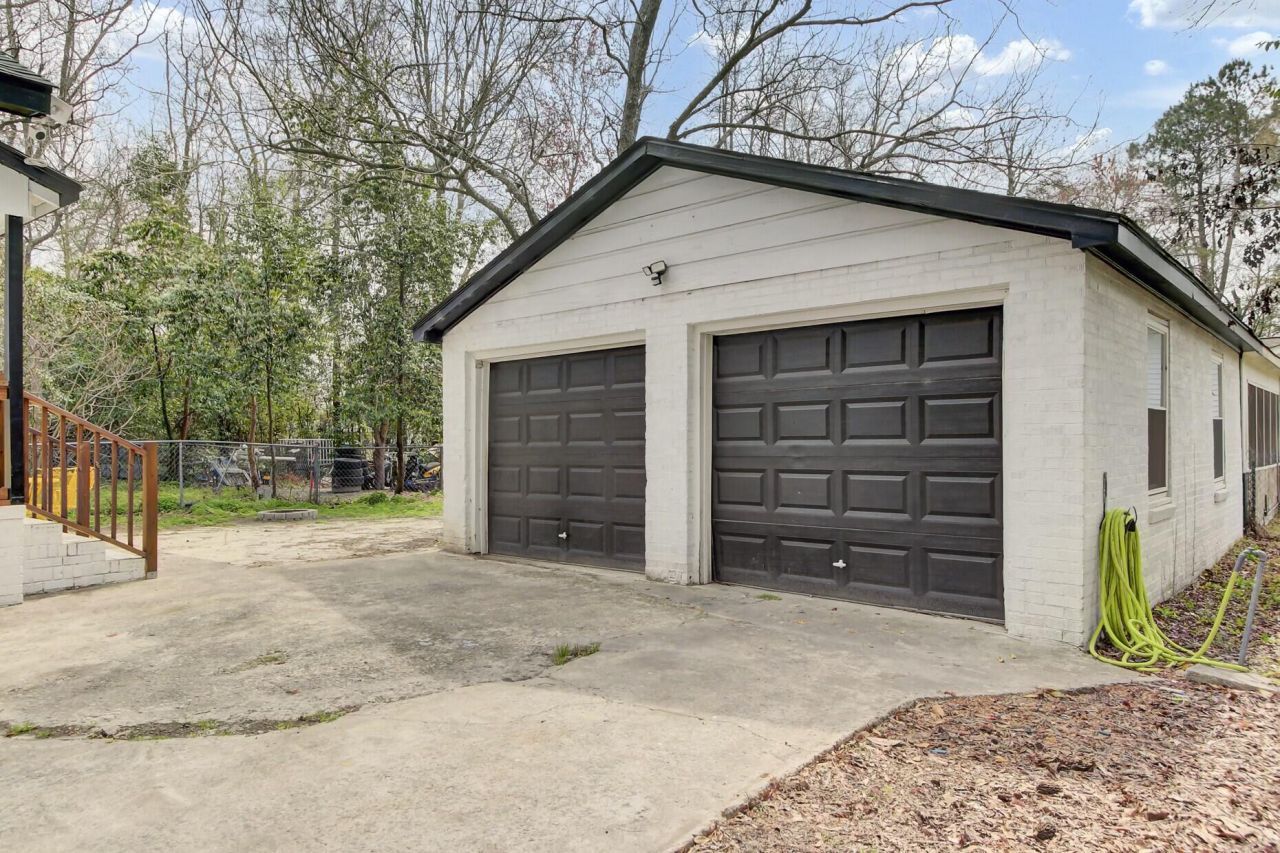 204 Delano Street Photo 26