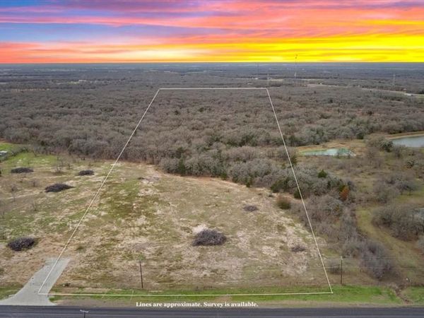 1879 Longhorn Parkway, Axtell, TX 76624