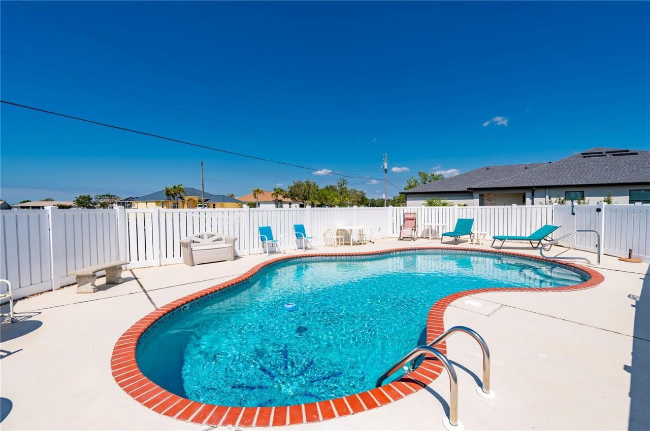 1408 San Cristobal Avenue, Unit 4, Punta Gorda, FL 33983 Photo