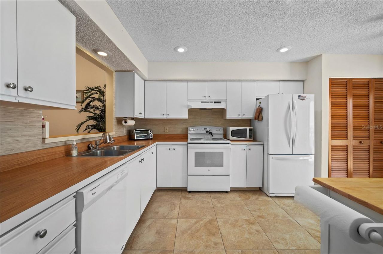 1408 San Cristobal Avenue, Unit 4, Punta Gorda, FL 33983 Photo