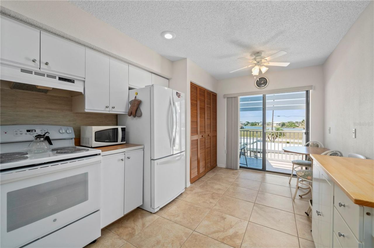 1408 San Cristobal Avenue, Unit 4, Punta Gorda, FL 33983 Photo