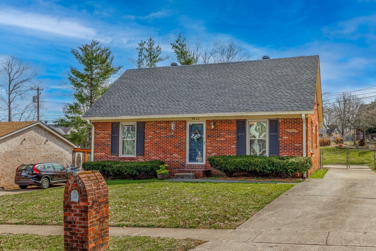 3820 Hidden Springs Drive, Lexington, KY 40514 Main Photo