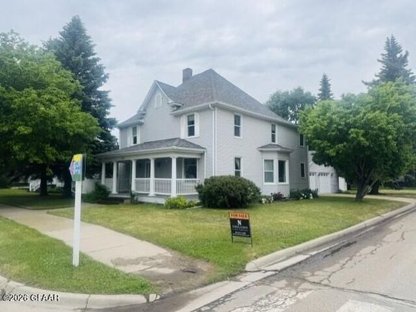 811 4TH AVE, Cando, ND 58324