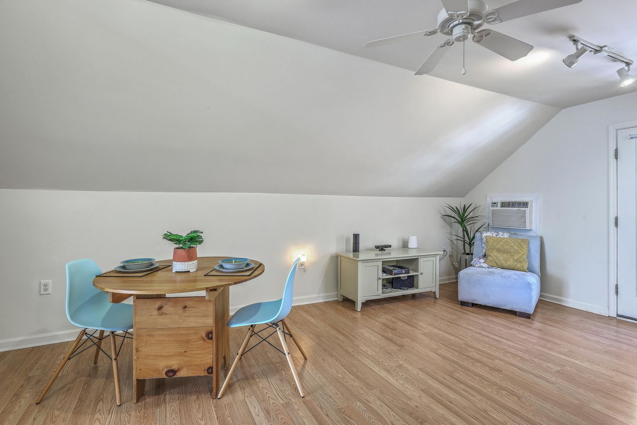 4462 Francis Younge Way Photo 44