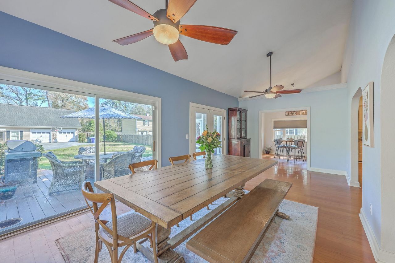 4462 Francis Younge Way Photo 9