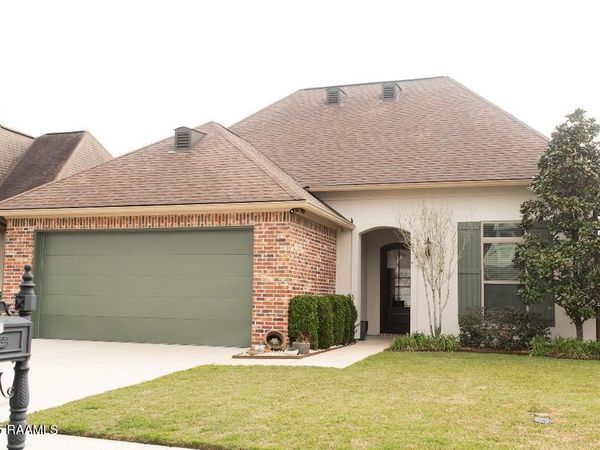 111 Golden Cypress Drive, Youngsville, LA 70592