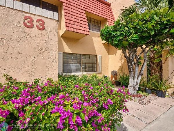 33 Spinning wheel lane, Unit 33, Tamarac, FL 33319