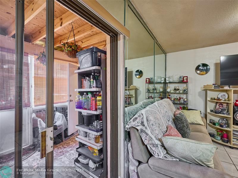 33 Spinning Wheel Lane, Unit 33, Tamarac, FL 33319 Photo