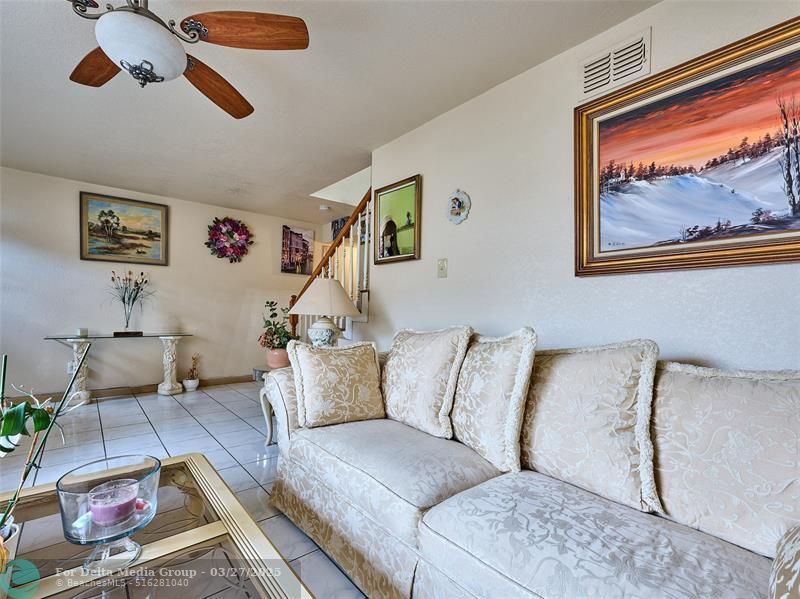 33 Spinning Wheel Lane, Unit 33, Tamarac, FL 33319 Photo