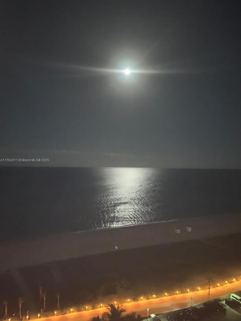 5875 Collins Ave, Unit 1704, Miami Beach, FL 33140 Photo