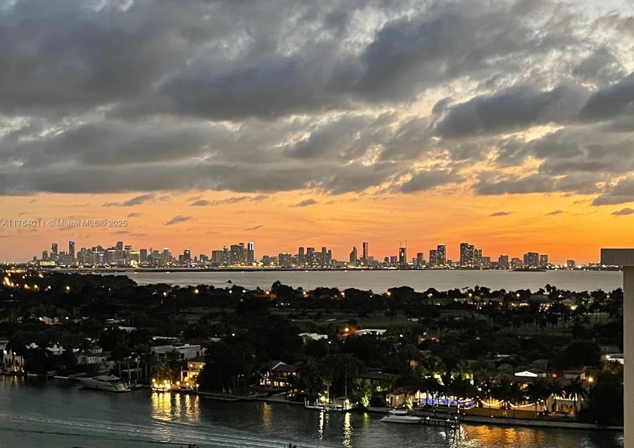 5875 Collins Ave, Unit 1704, Miami Beach, FL 33140 Photo