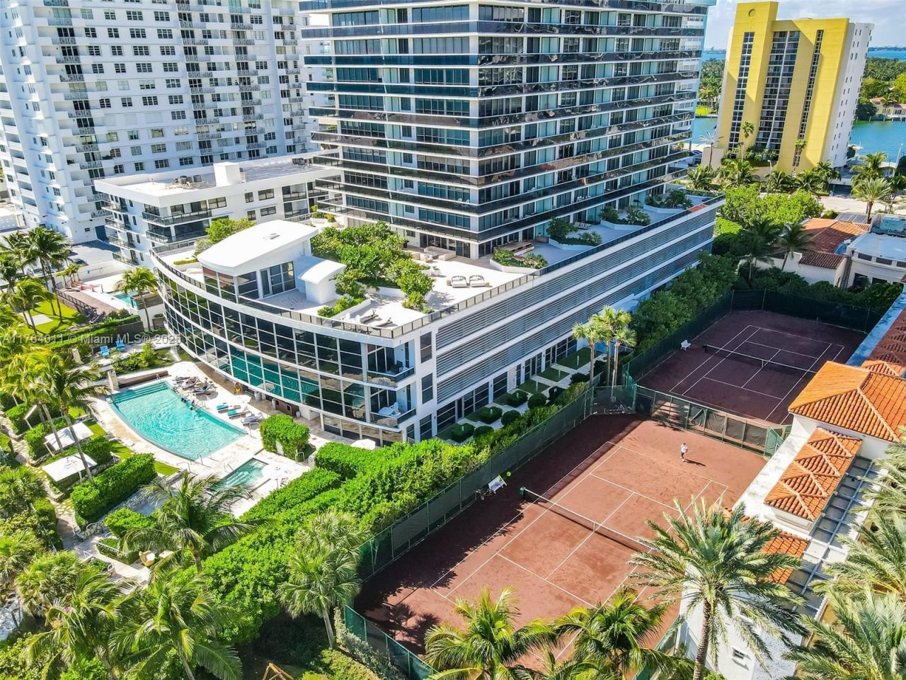 5875 Collins Ave, Unit 1704, Miami Beach, FL 33140 Photo