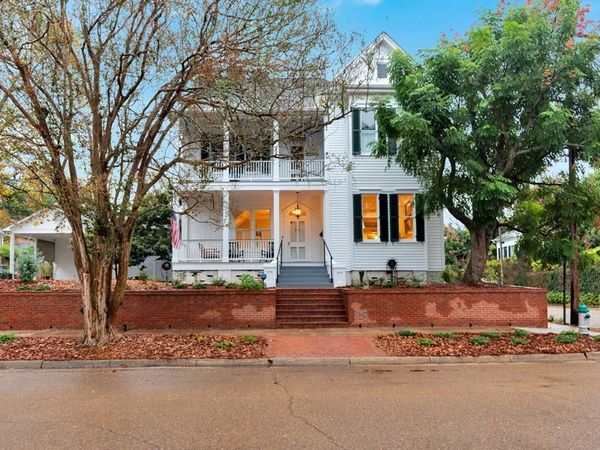 313 S. Pearl Street, Natchez, MS 39120