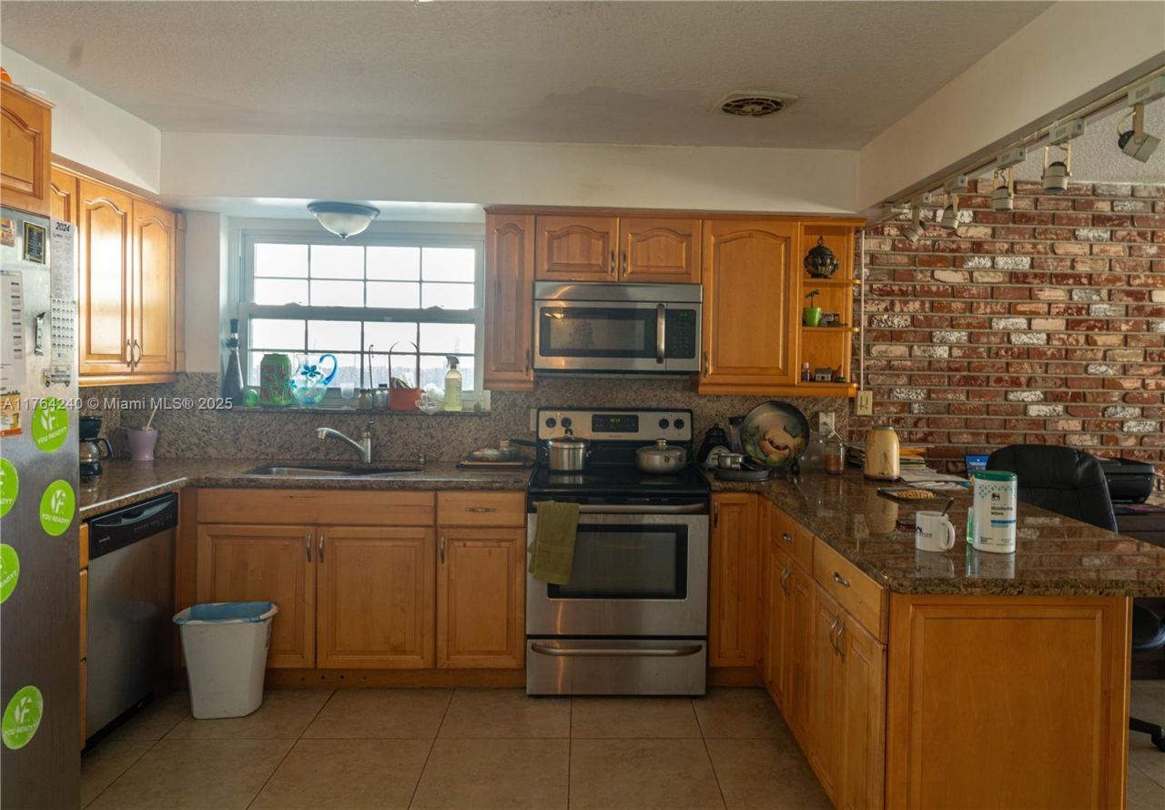 315 SW 12th Ave, Boynton Beach, FL 33435 Photo