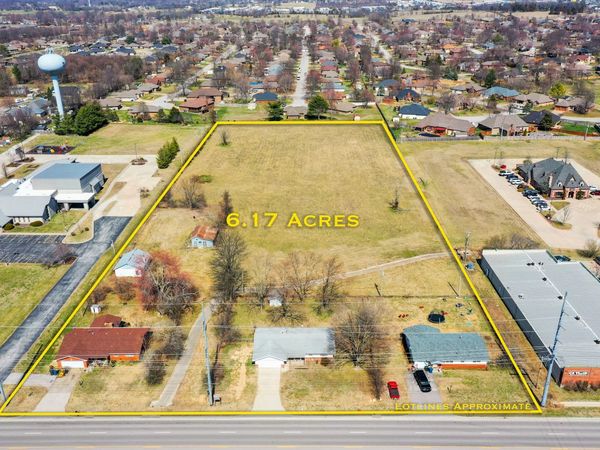 903-907 W Mt. Vernon Street, Nixa, MO 65714