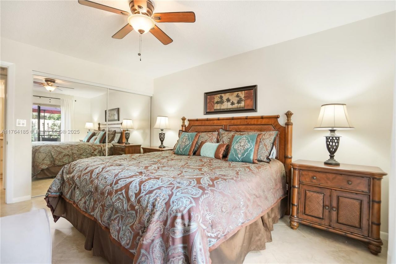 614 Executive Center Dr, Unit 102, West Palm Beach, FL 33401 Photo