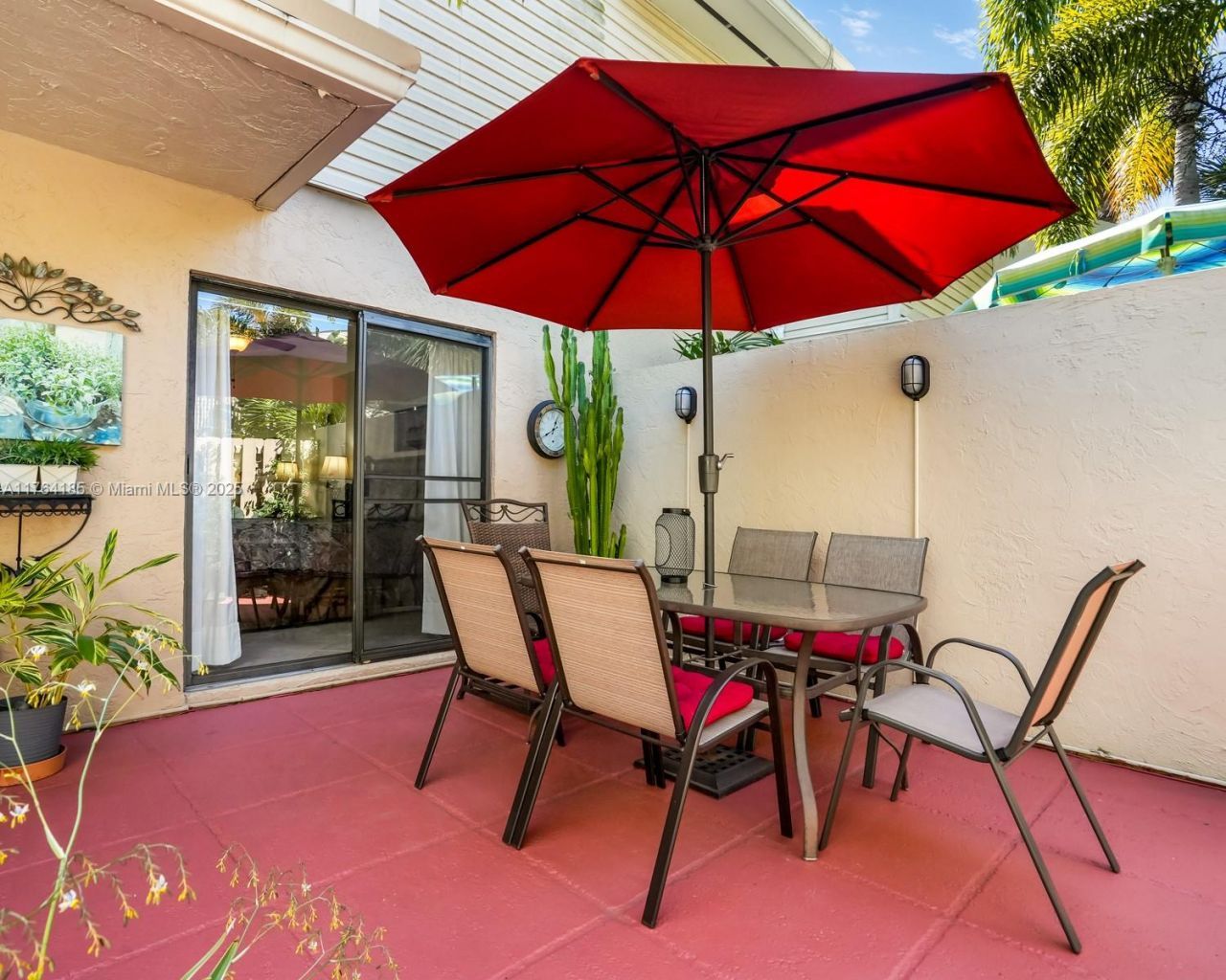 614 Executive Center Dr, Unit 102, West Palm Beach, FL 33401 Photo