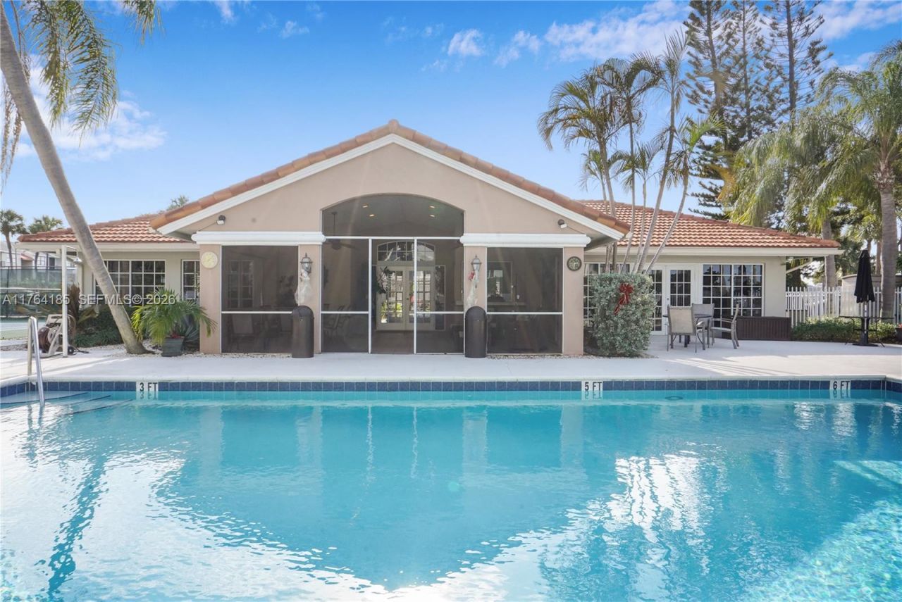 614 Executive Center Dr, Unit 102, West Palm Beach, FL 33401 Photo