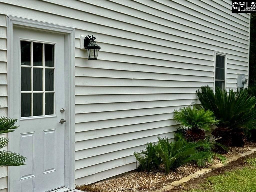 570 Pitside Photo 12