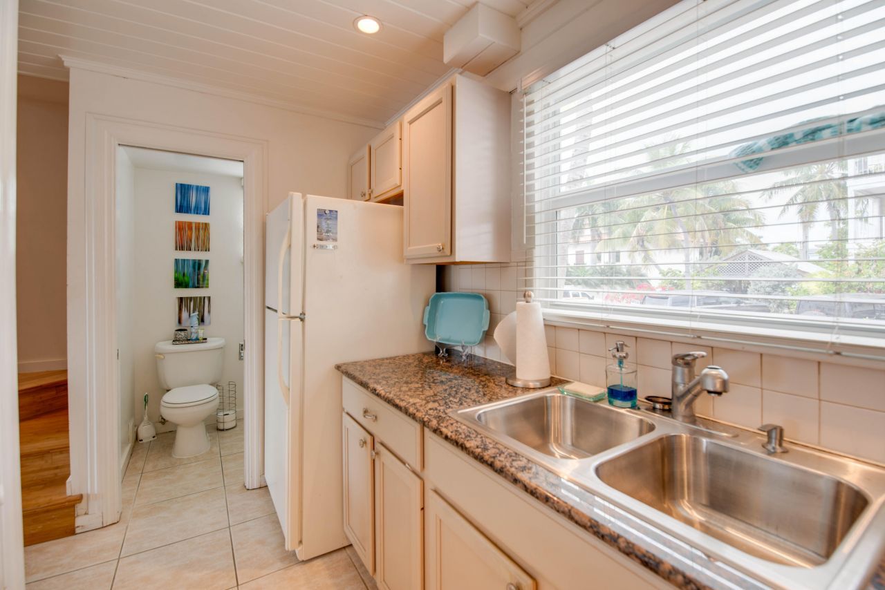 32 Hilton Haven Road, Unit 9, Key West, FL 33040 Photo