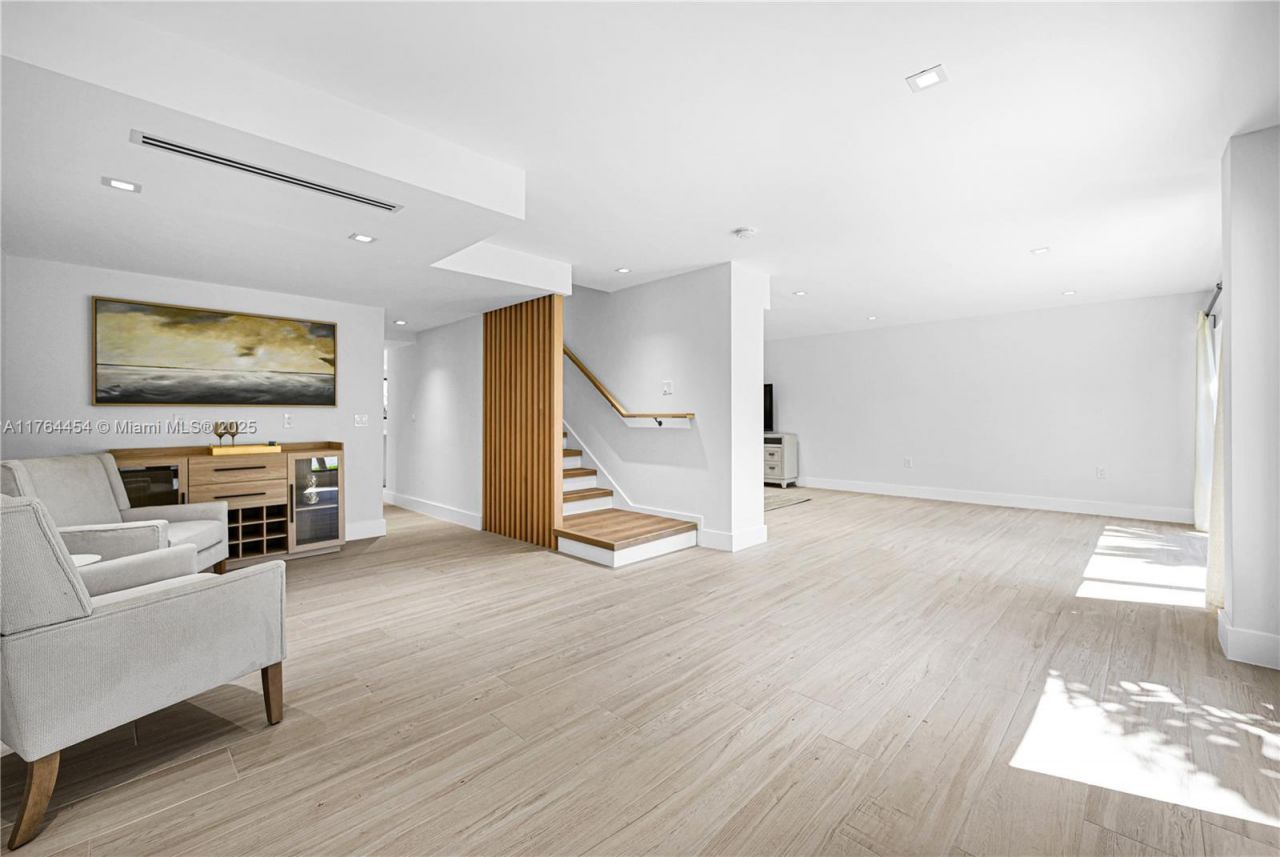 3305 NE 15th St, Fort Lauderdale, FL 33304 Photo