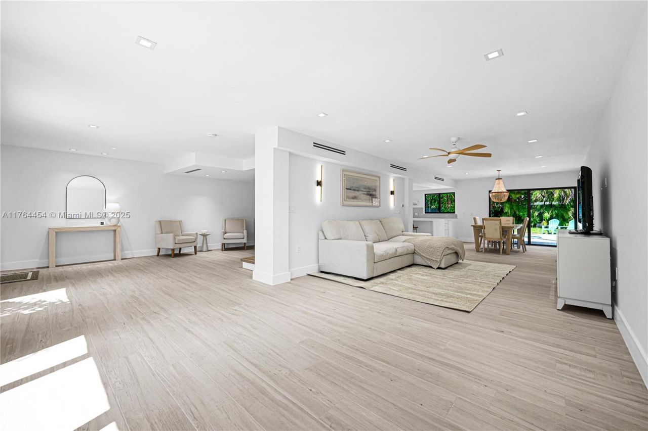 3305 NE 15th St, Fort Lauderdale, FL 33304 Photo