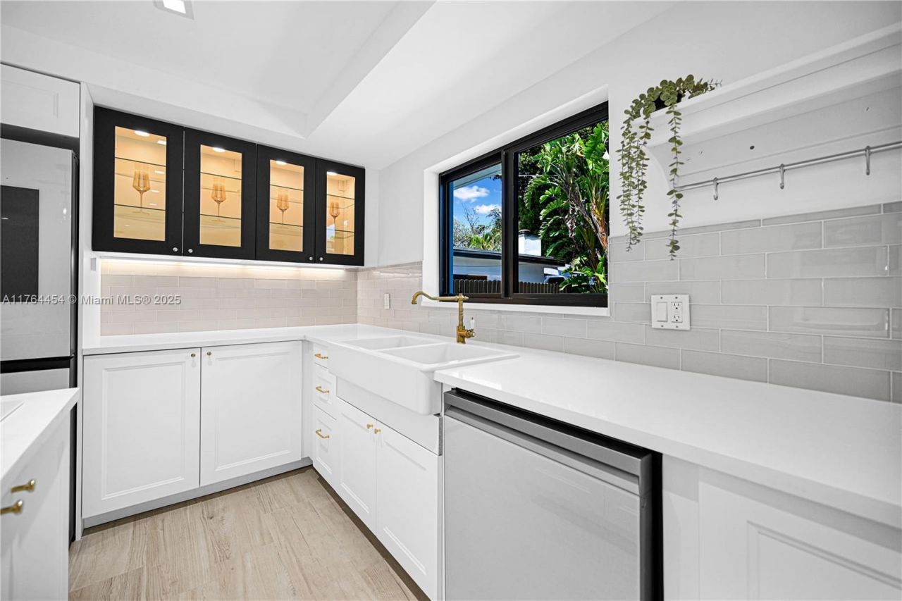 3305 NE 15th St, Fort Lauderdale, FL 33304 Photo