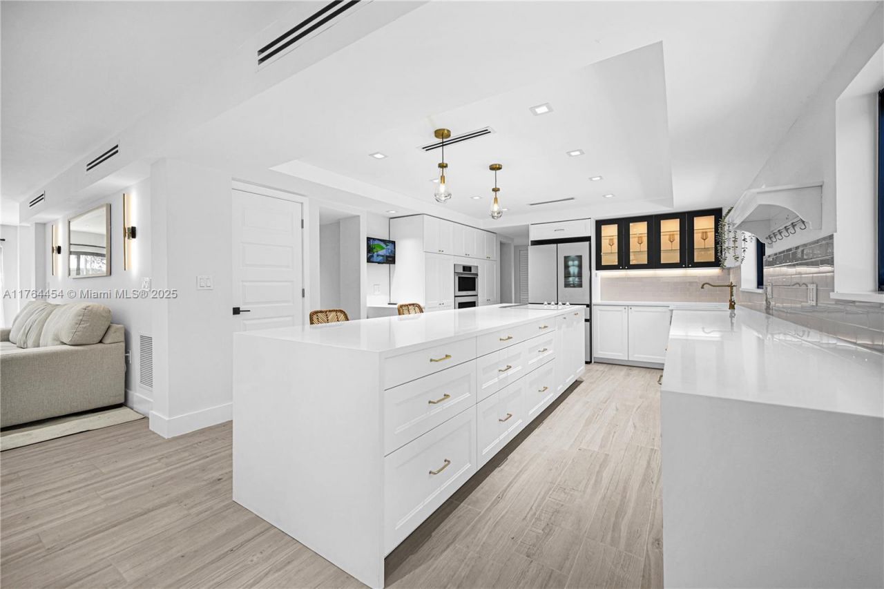 3305 NE 15th St, Fort Lauderdale, FL 33304 Photo