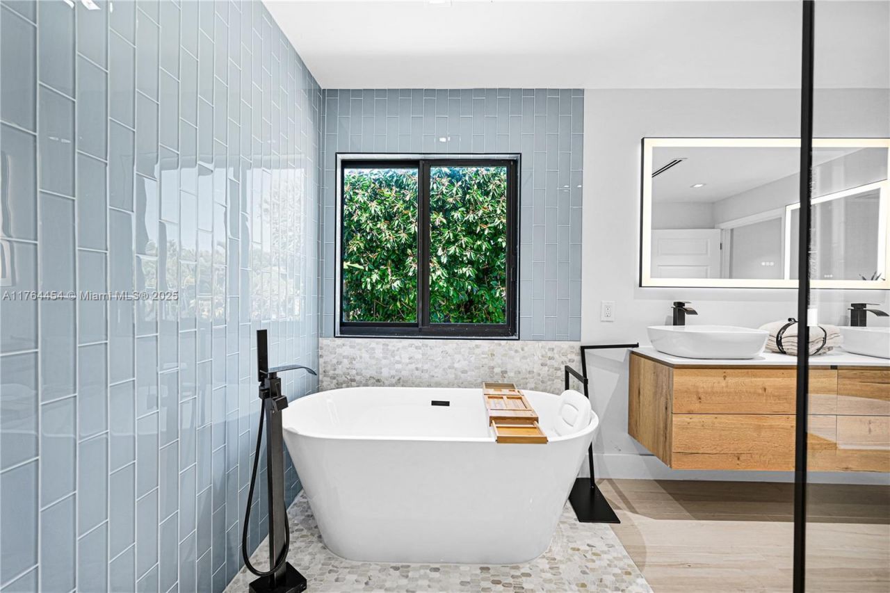 3305 NE 15th St, Fort Lauderdale, FL 33304 Photo