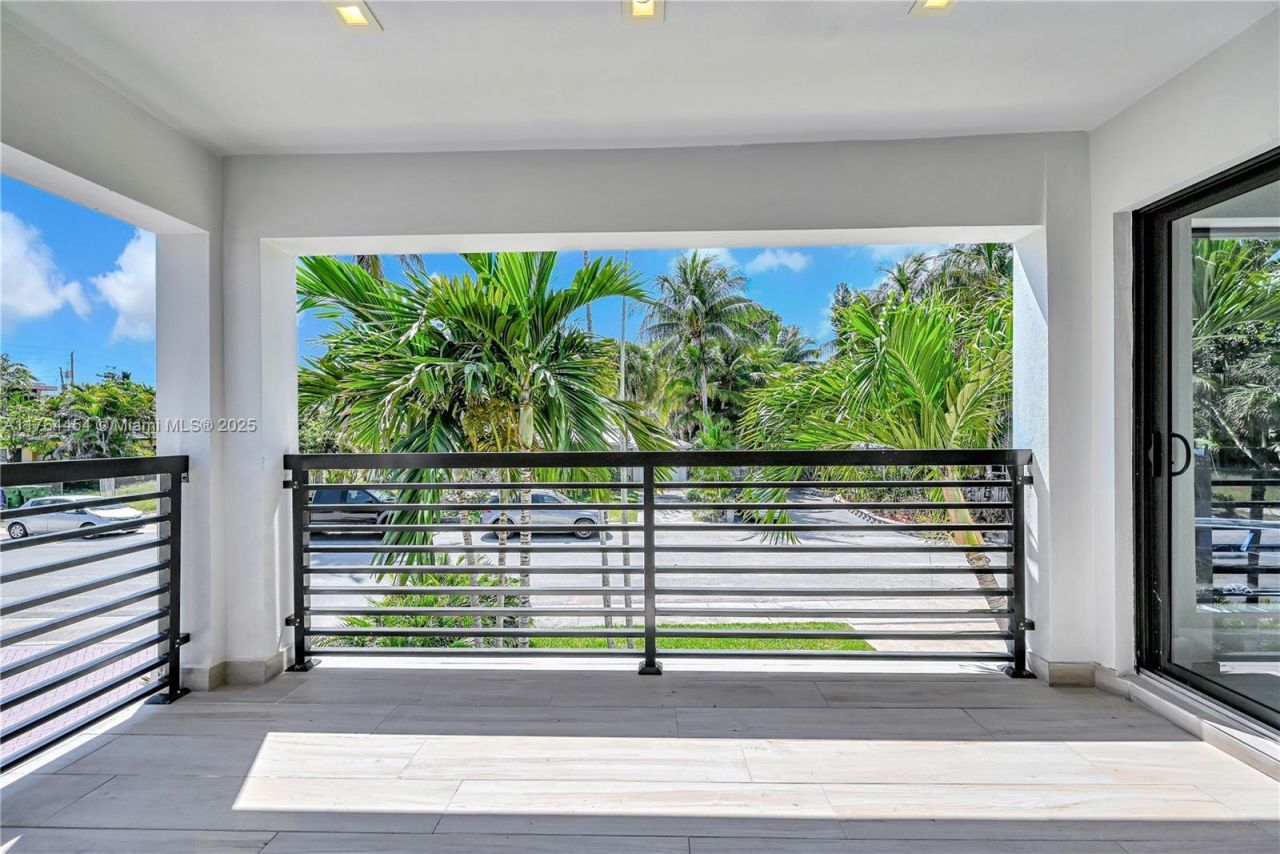 3305 NE 15th St, Fort Lauderdale, FL 33304 Photo