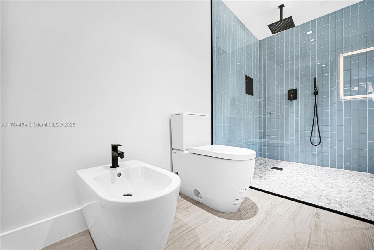 3305 NE 15th St, Fort Lauderdale, FL 33304 Photo