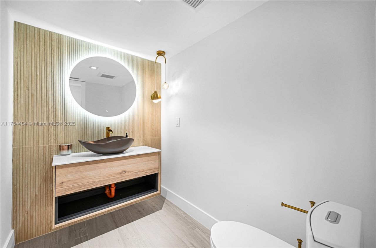 3305 NE 15th St, Fort Lauderdale, FL 33304 Photo