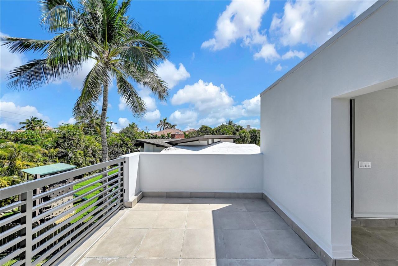 3305 NE 15th St, Fort Lauderdale, FL 33304 Photo