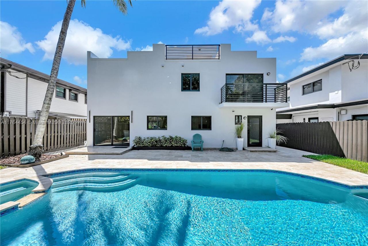 3305 NE 15th St, Fort Lauderdale, FL 33304 Photo