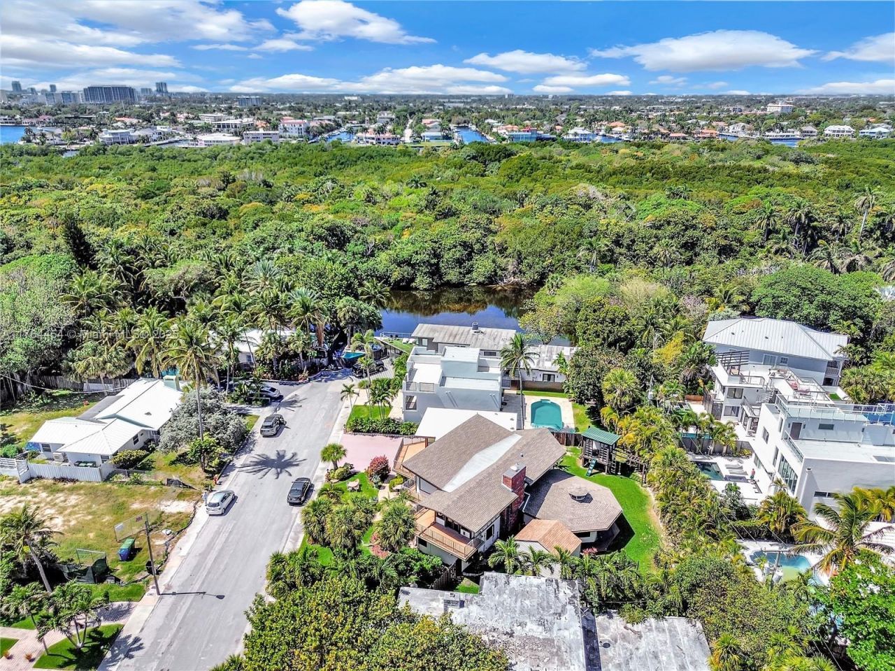 3305 NE 15th St, Fort Lauderdale, FL 33304 Photo