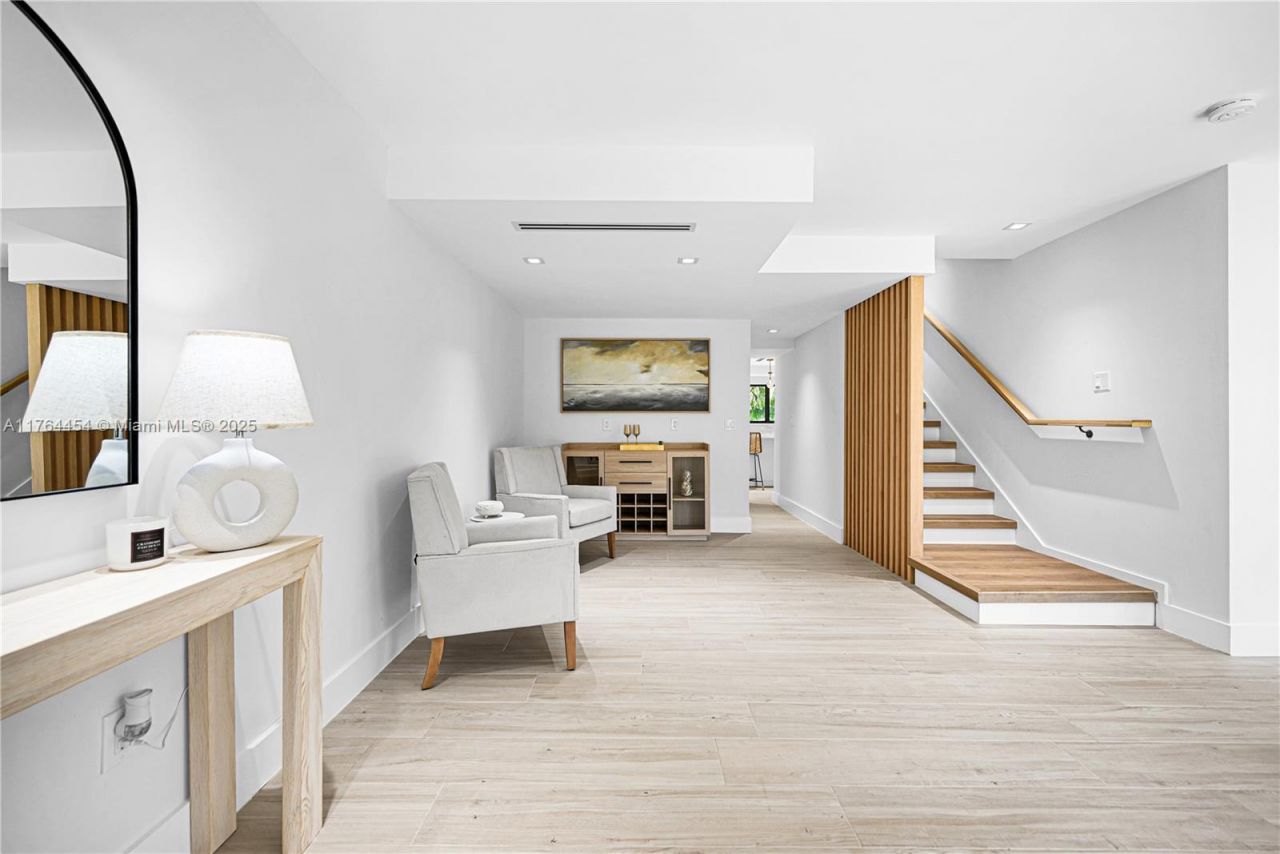 3305 NE 15th St, Fort Lauderdale, FL 33304 Photo