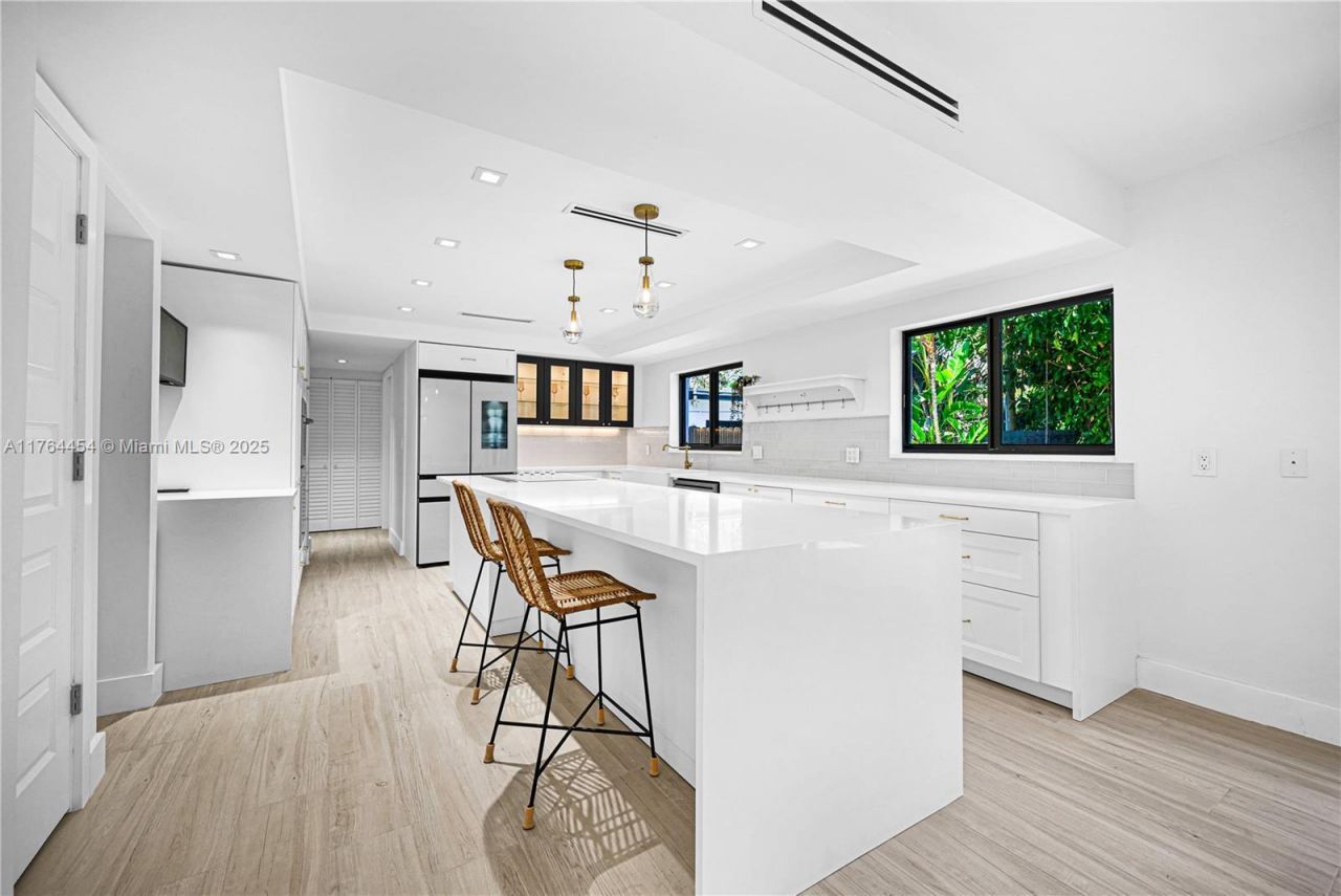 3305 NE 15th St, Fort Lauderdale, FL 33304 Photo