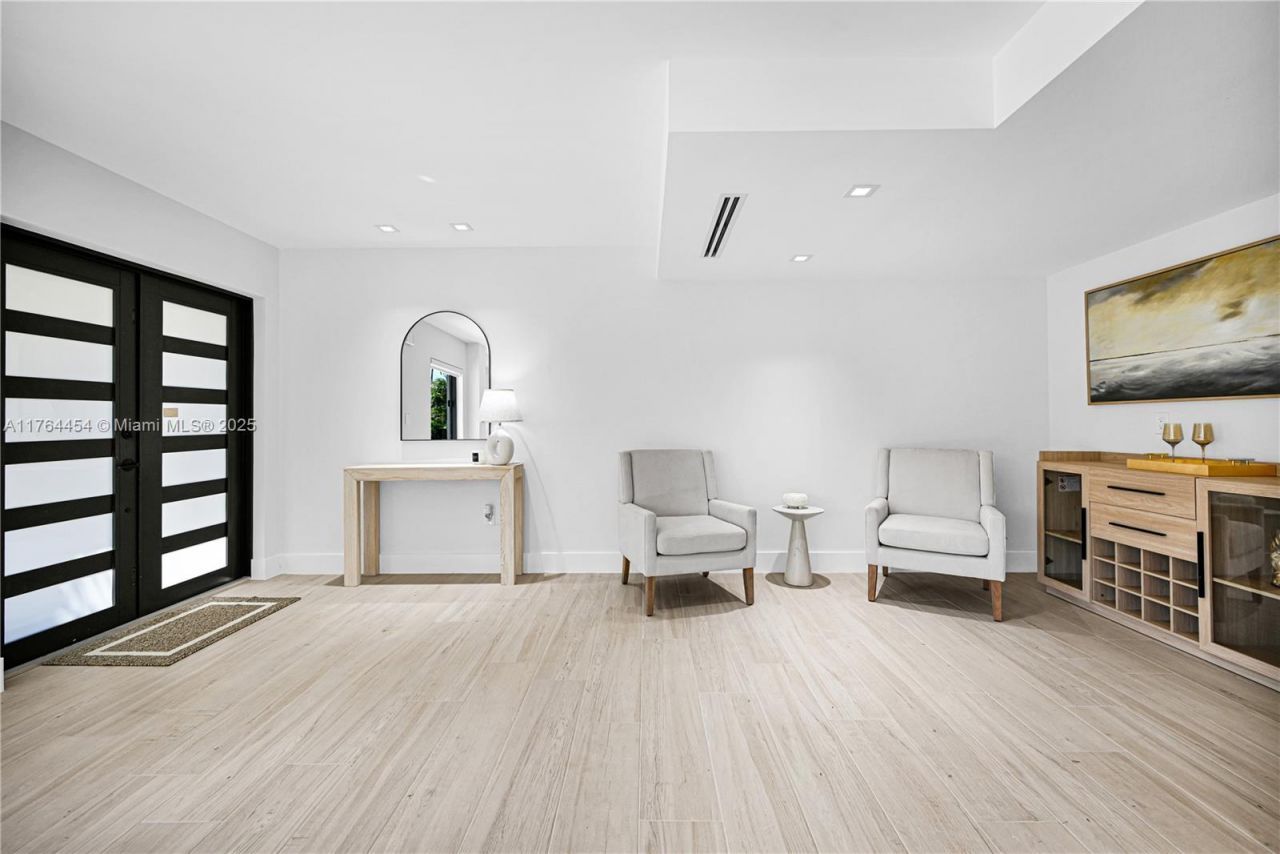 3305 NE 15th St, Fort Lauderdale, FL 33304 Photo