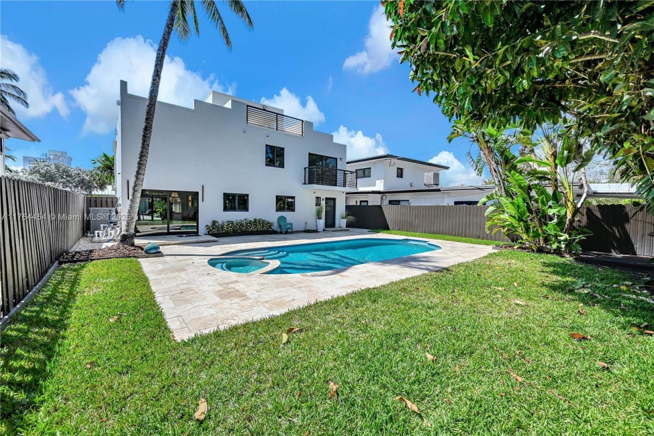 3305 NE 15th St, Fort Lauderdale, FL 33304 Photo