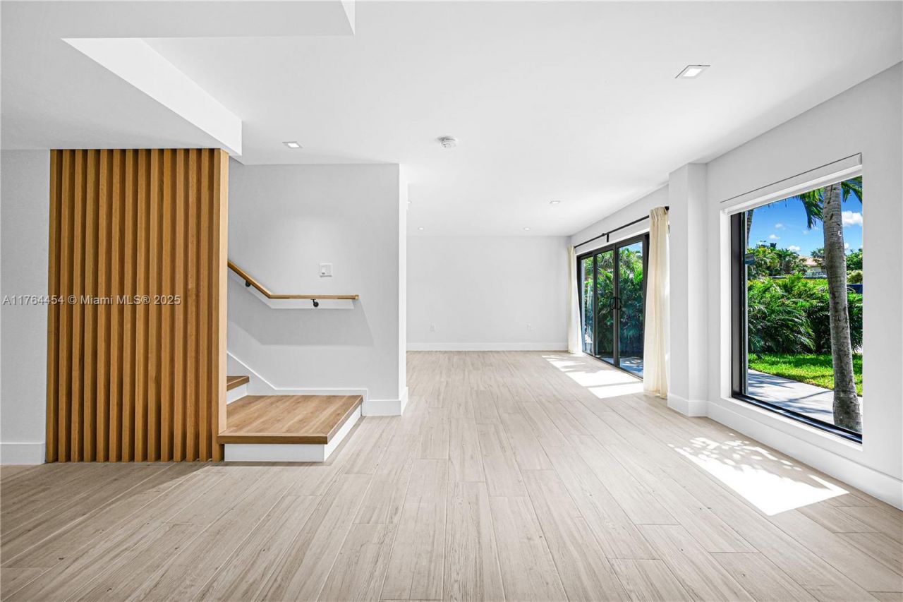 3305 NE 15th St, Fort Lauderdale, FL 33304 Photo