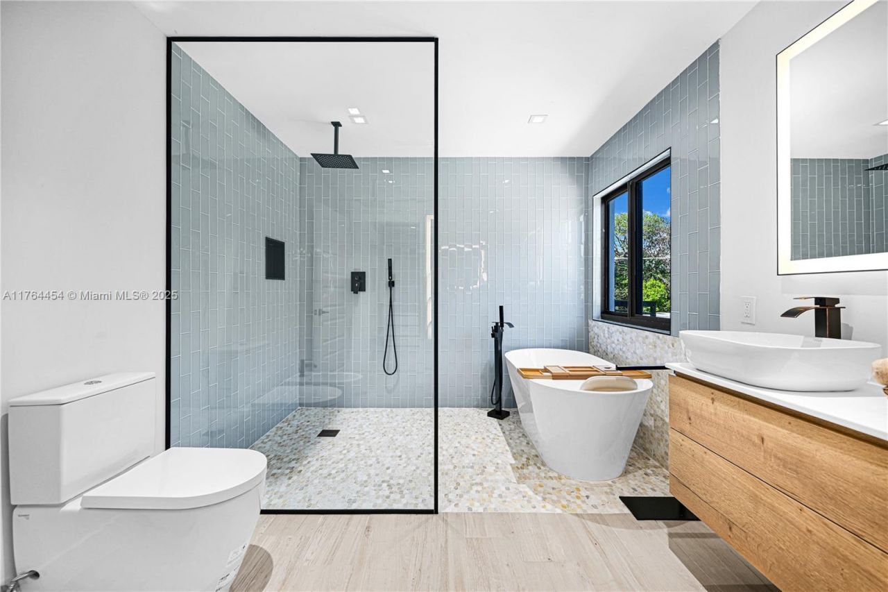 3305 NE 15th St, Fort Lauderdale, FL 33304 Photo