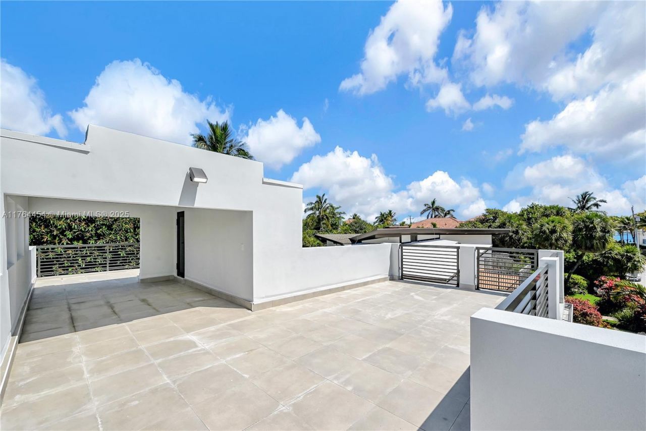 3305 NE 15th St, Fort Lauderdale, FL 33304 Photo