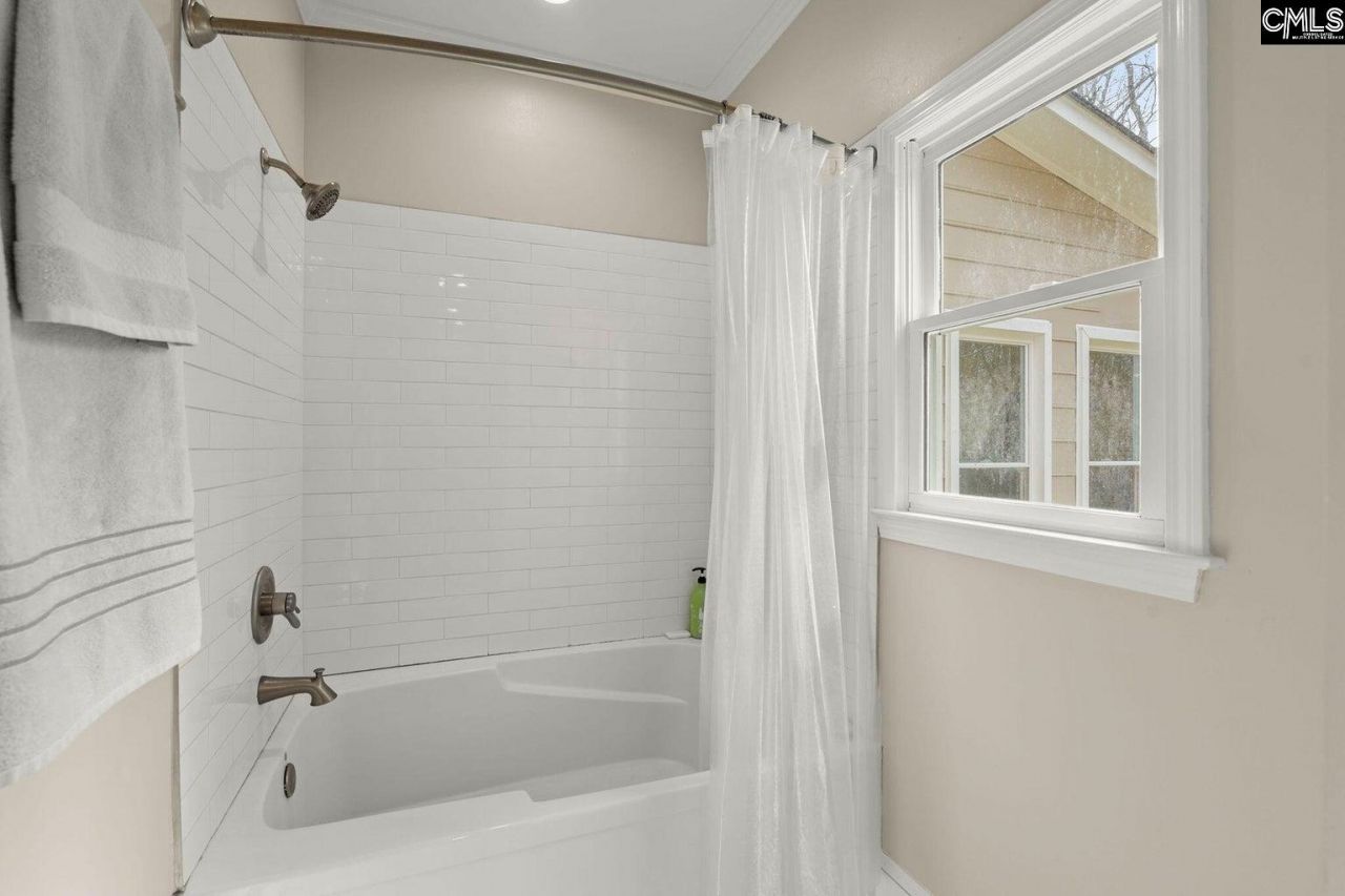 1524 Lee Boulevard Photo 17