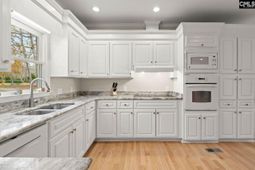 1524 Lee Boulevard photo 4